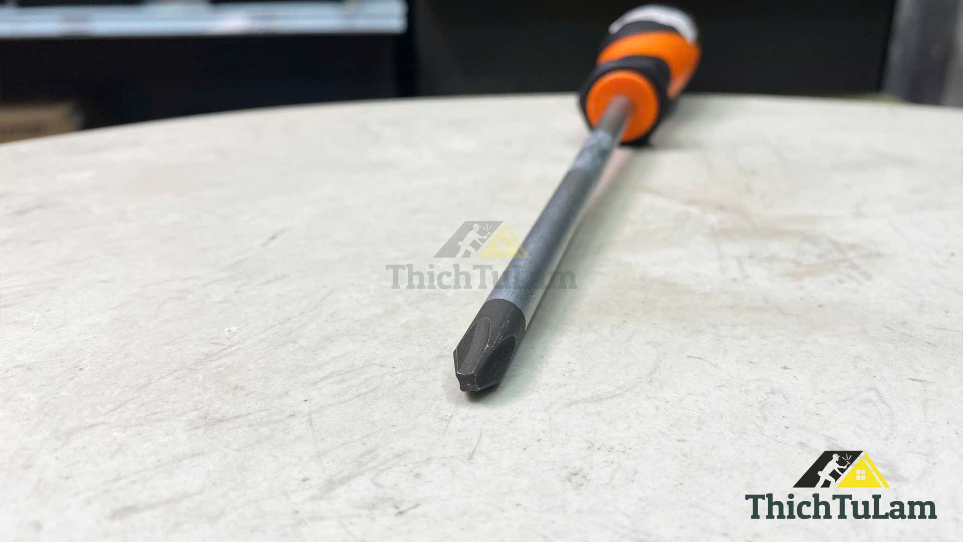 Tua vít bake bằng thép Cr-V tay cầm bọc cao su PH3x150mm Kendo 20136