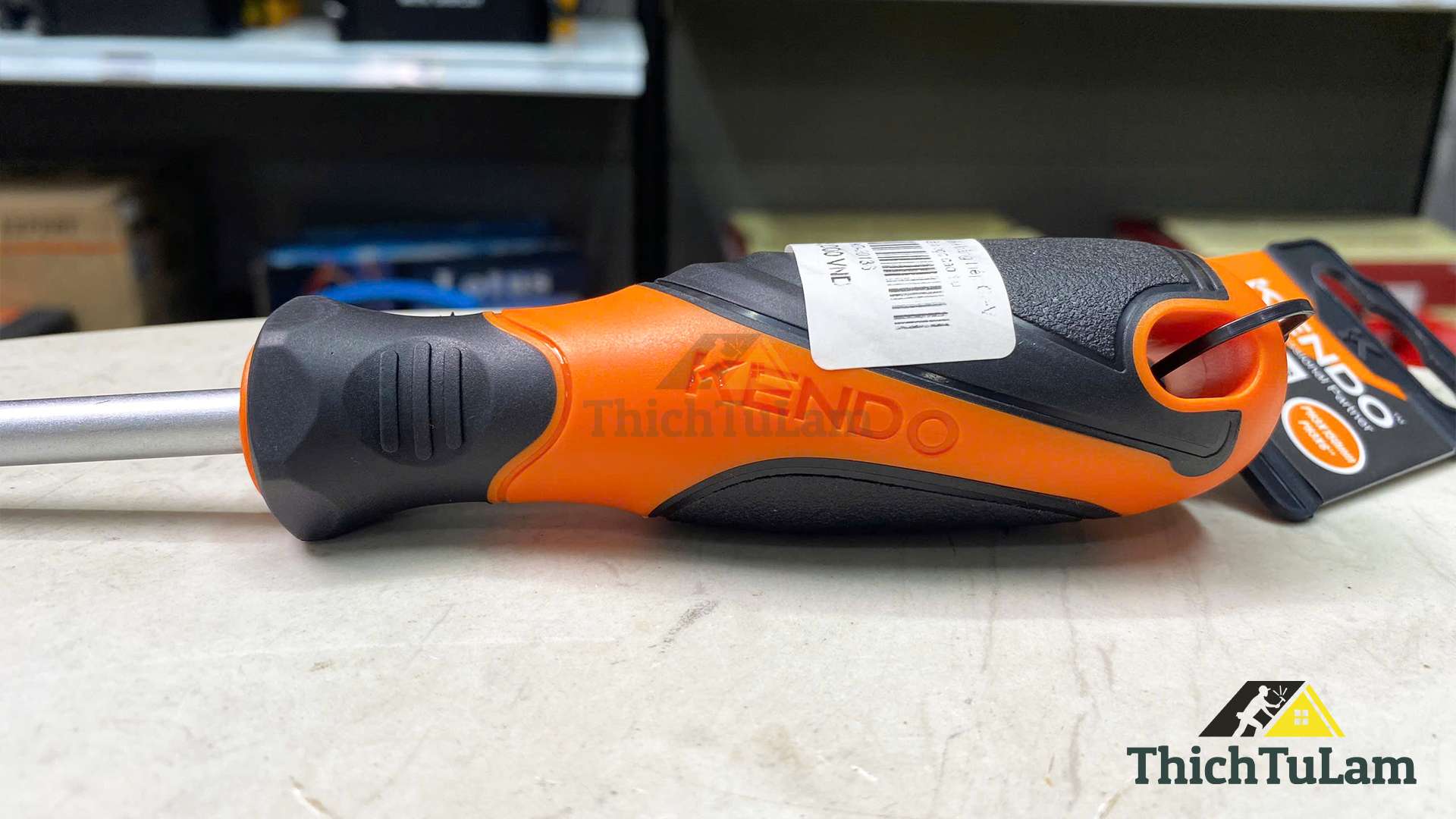 Tua vít bake bằng thép Cr-V tay cầm bọc cao su PH3x150mm Kendo 20136