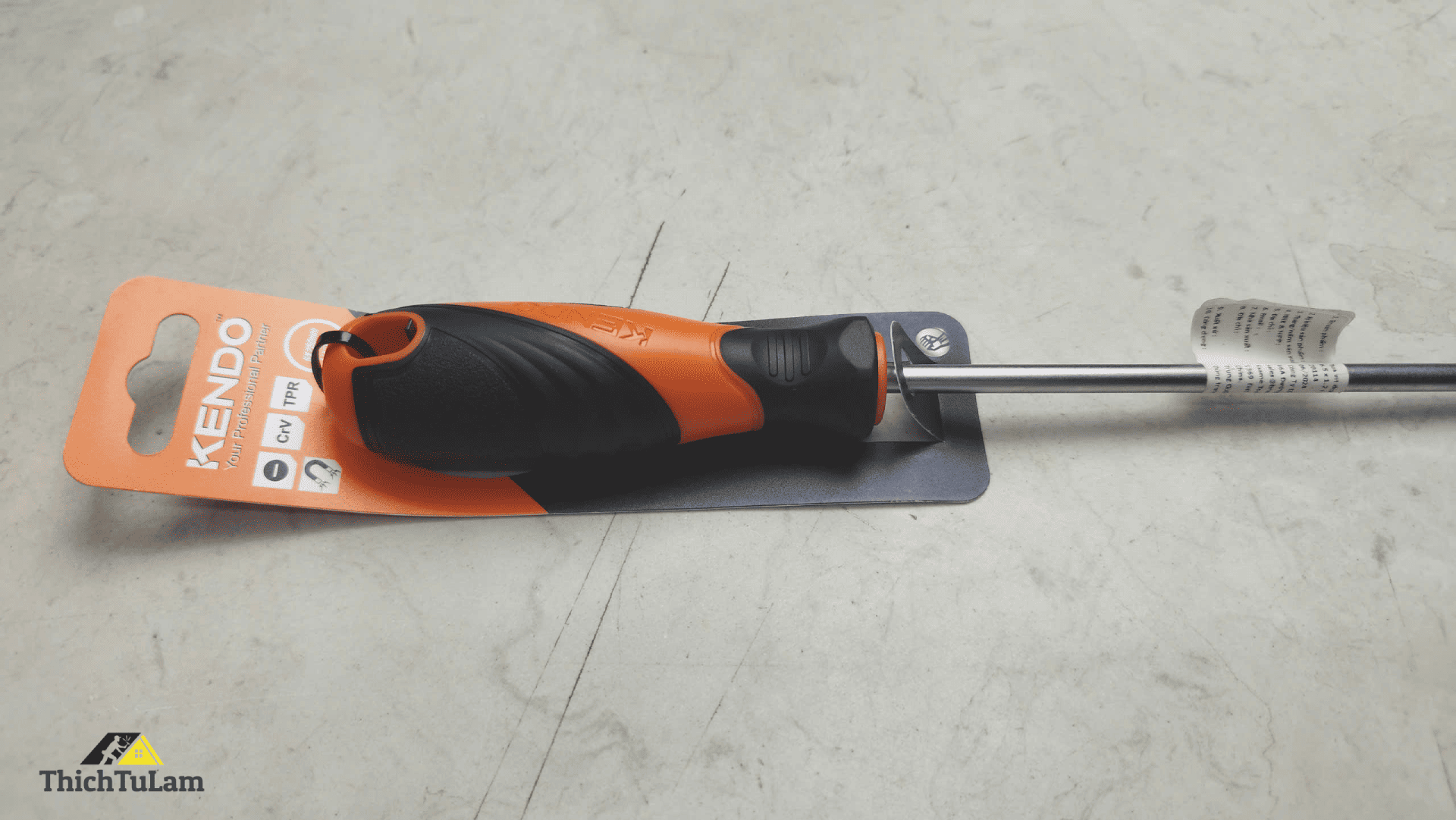 Tua vít dẹp bằng thép Cr-V tay cầm bọc cao su 6.5x1.2x250mm Kendo 20114