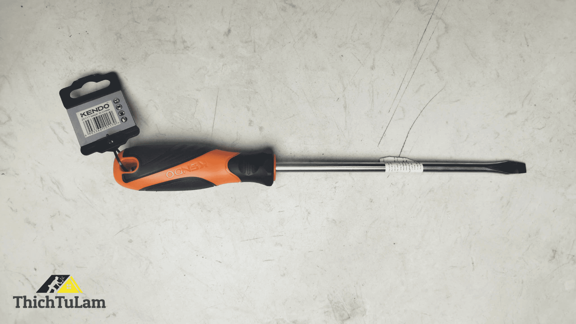 Tua vít dẹp bằng thép Cr-V tay cầm bọc cao su 8x1.6x200mm Kendo 20117