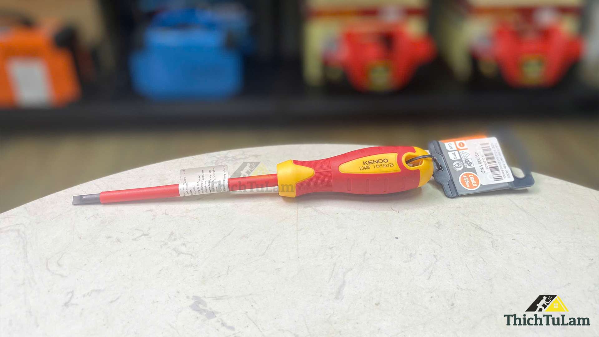 Tua vít dẹt cách điện 1000V VDE 1.0x5.5x125mm Kendo 20405