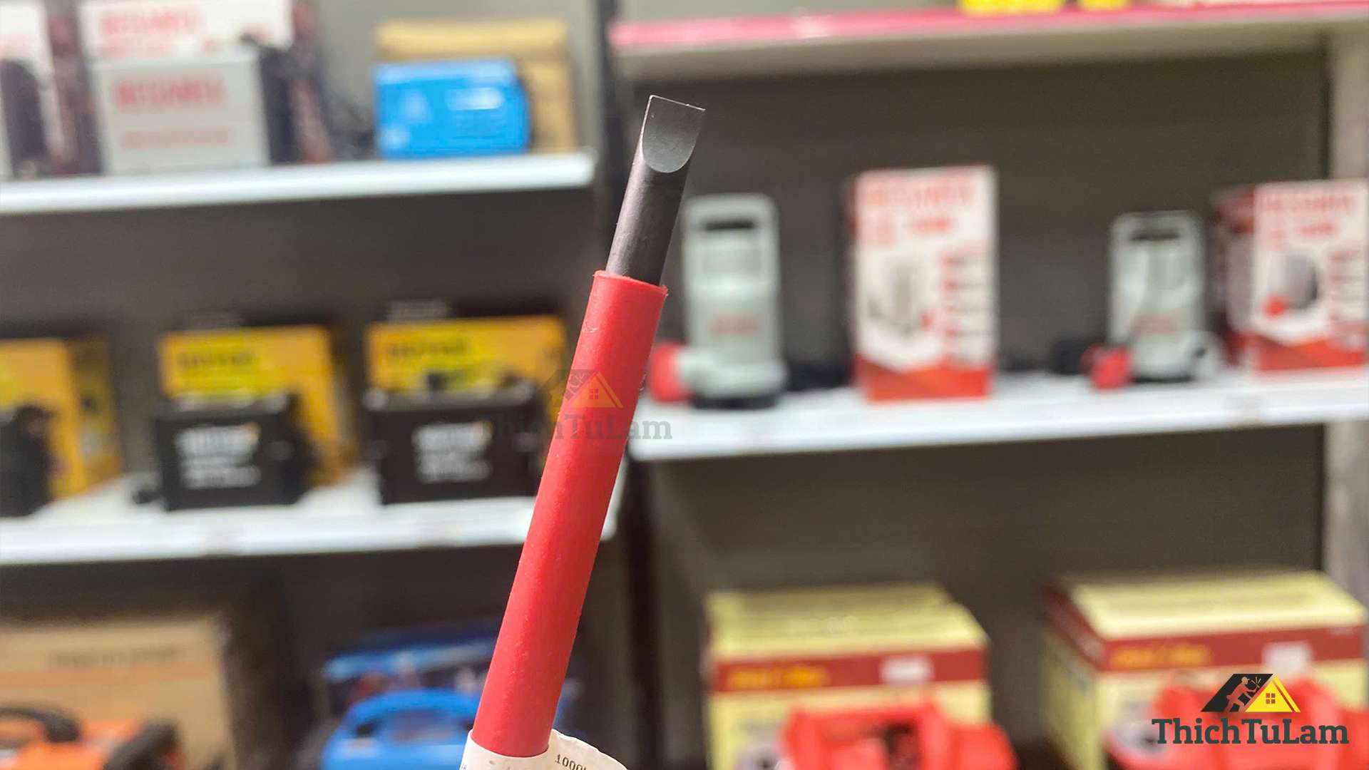 Tua vít dẹt cách điện 1000V VDE 1.0x5.5x125mm Kendo 20405