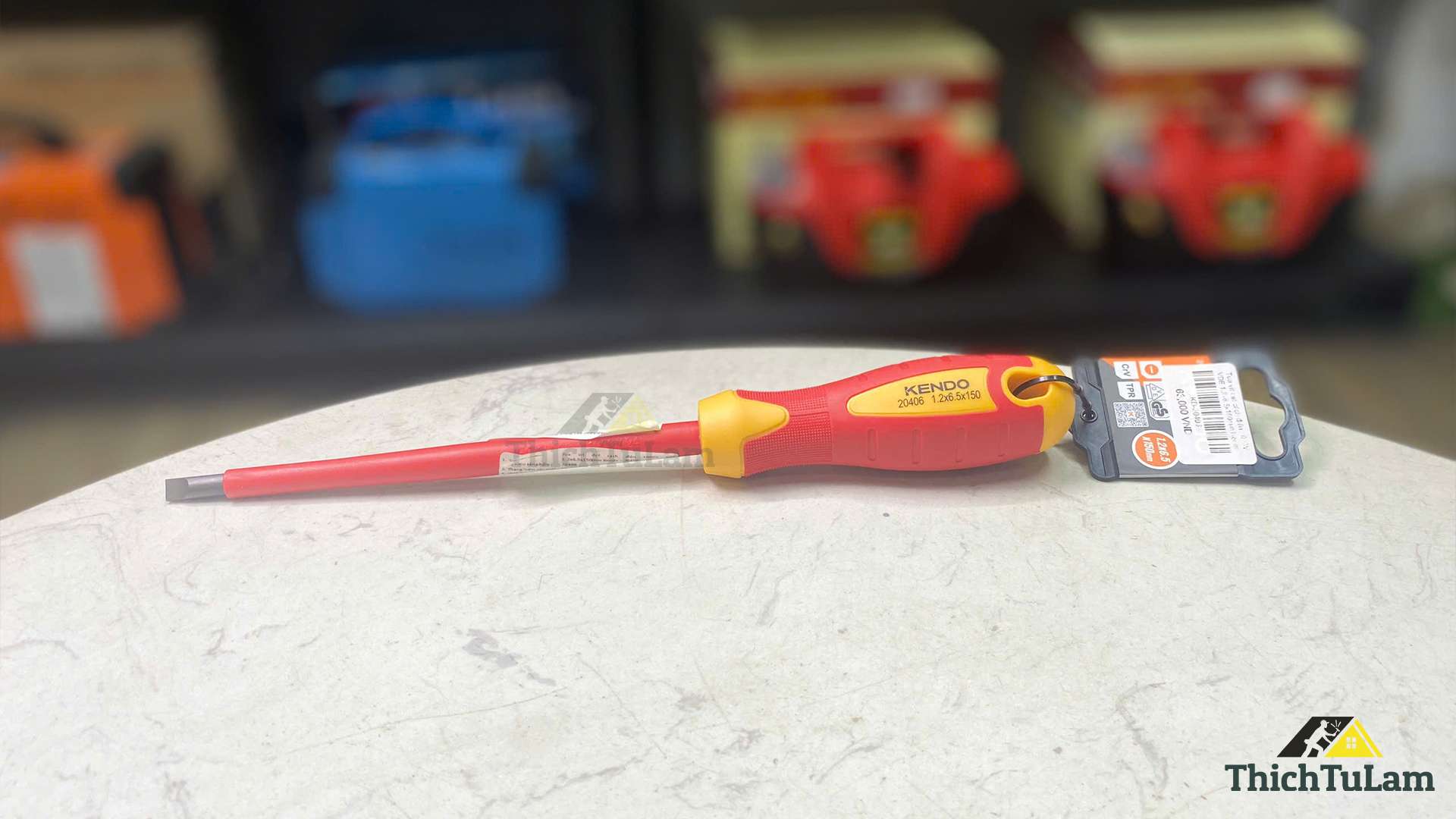 Tua vít dẹt cách điện 1000V VDE 1.2x6.5x150mm Kendo 20406