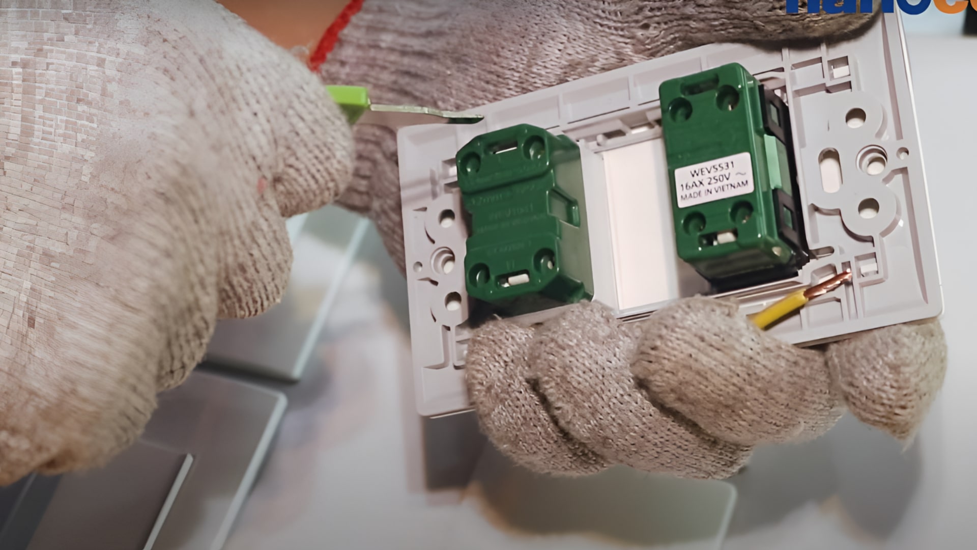 Ứng dụng của cầu chì trong việc bảo vệ linh kiện điện