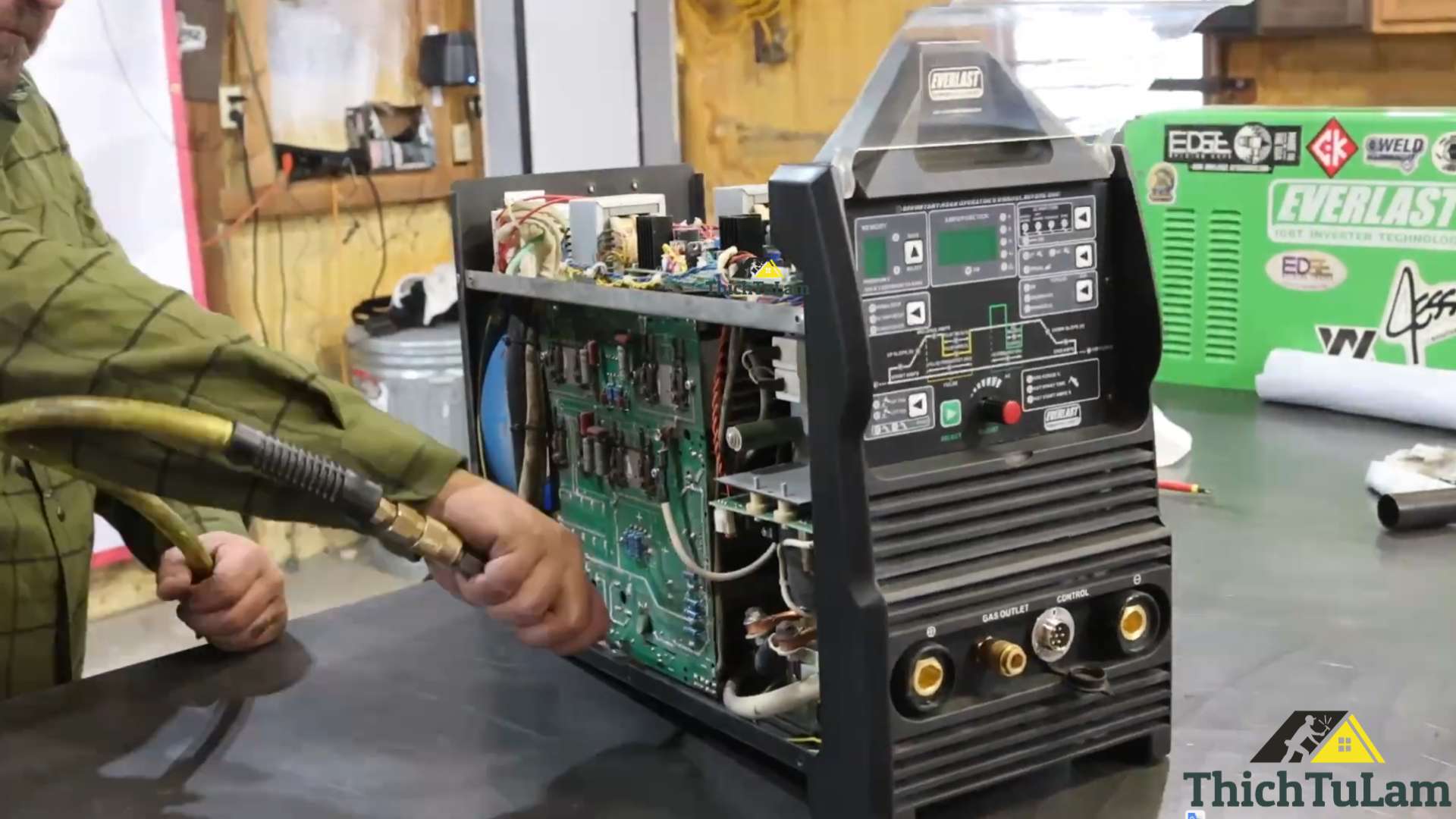 Bảo trì và vệ sinh máy hàn que