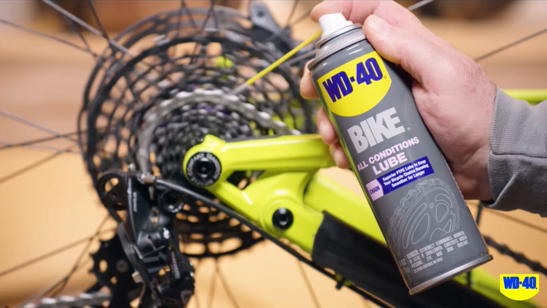 chai vệ sinh dây sên xe WD-40 Specialist Bike Chain