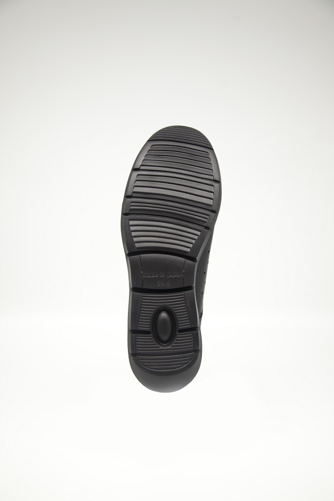 Giày Kobe Nhật Bản sử dụng loại đế được làm từ Urethane đúc nguyên khối rất chắc chắn nên có độ bền cao và chống mài mòn cực tốt.