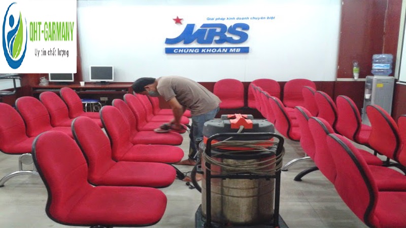 cơ sở giặt ghế văn phòng giá rẻ tại quận nam từ liêm hn.jpg