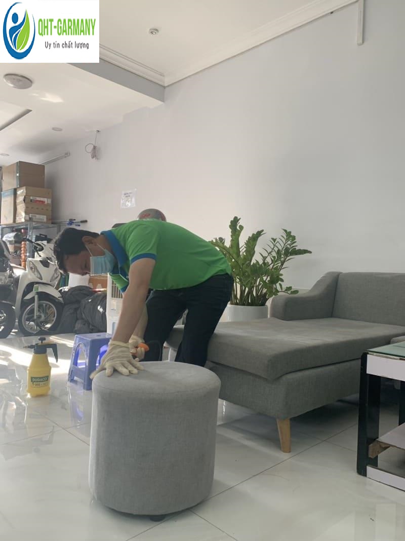 công ty giặt sofa tại nhà chuyên nghiệp giá rẻ tại quận hoàn kiếm hn.jpg