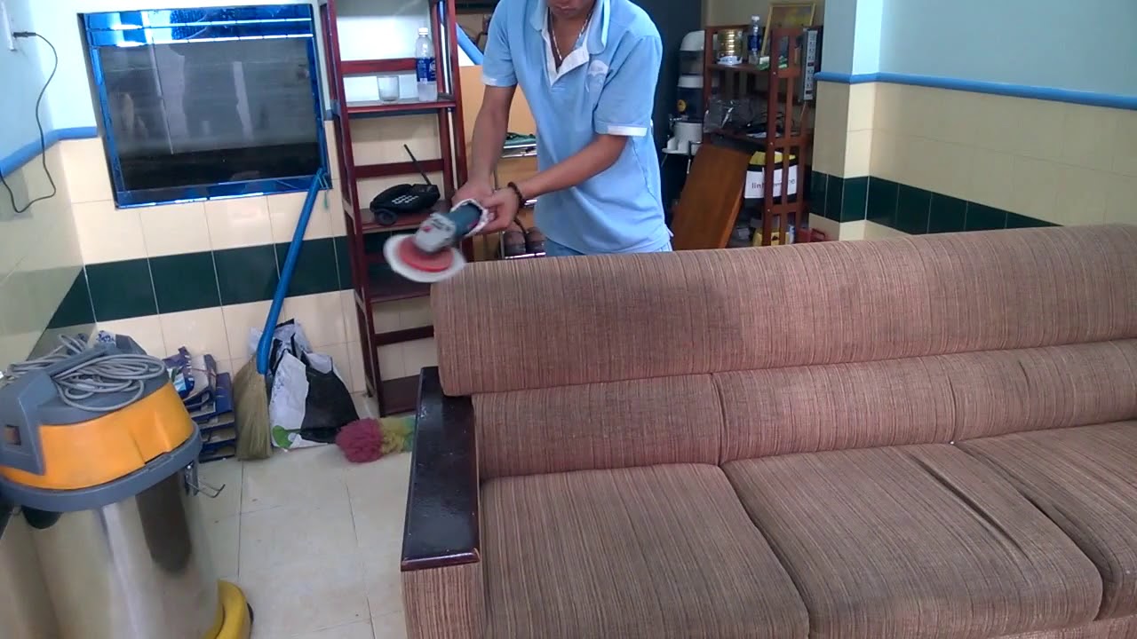 địa chỉ giặt sofa tại nhà giá rẻ uy tín tại quận long biên hn.jpg