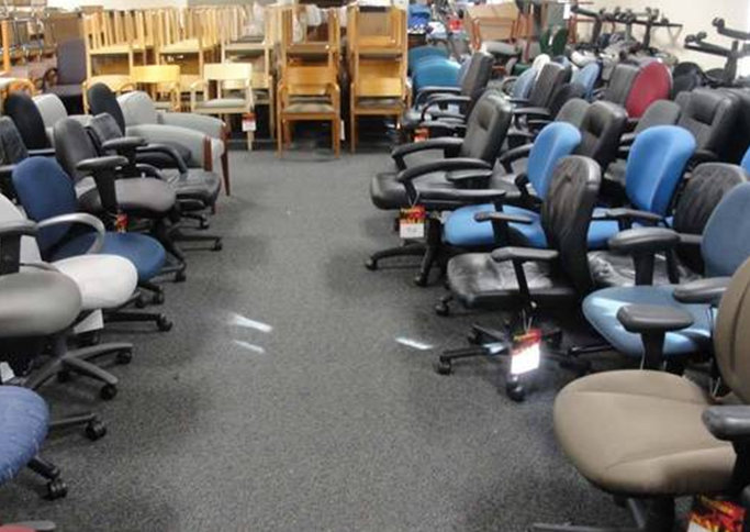 giặt ghế văn phòng chuyên nghiệp giá rẻ tại quận đống đa hà nội.