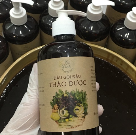 Khám phá khả năng chăm sóc tóc “vượt trội” của dầu gội bồ kết cô đặc Cỏ Lành Khám phá khả năng chăm sóc tóc “vượt trội” của dầu gội bồ kết cô đặc Cỏ Lành