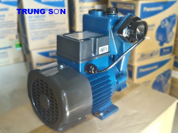 Thợ sửa máy bơm nước tại nhà