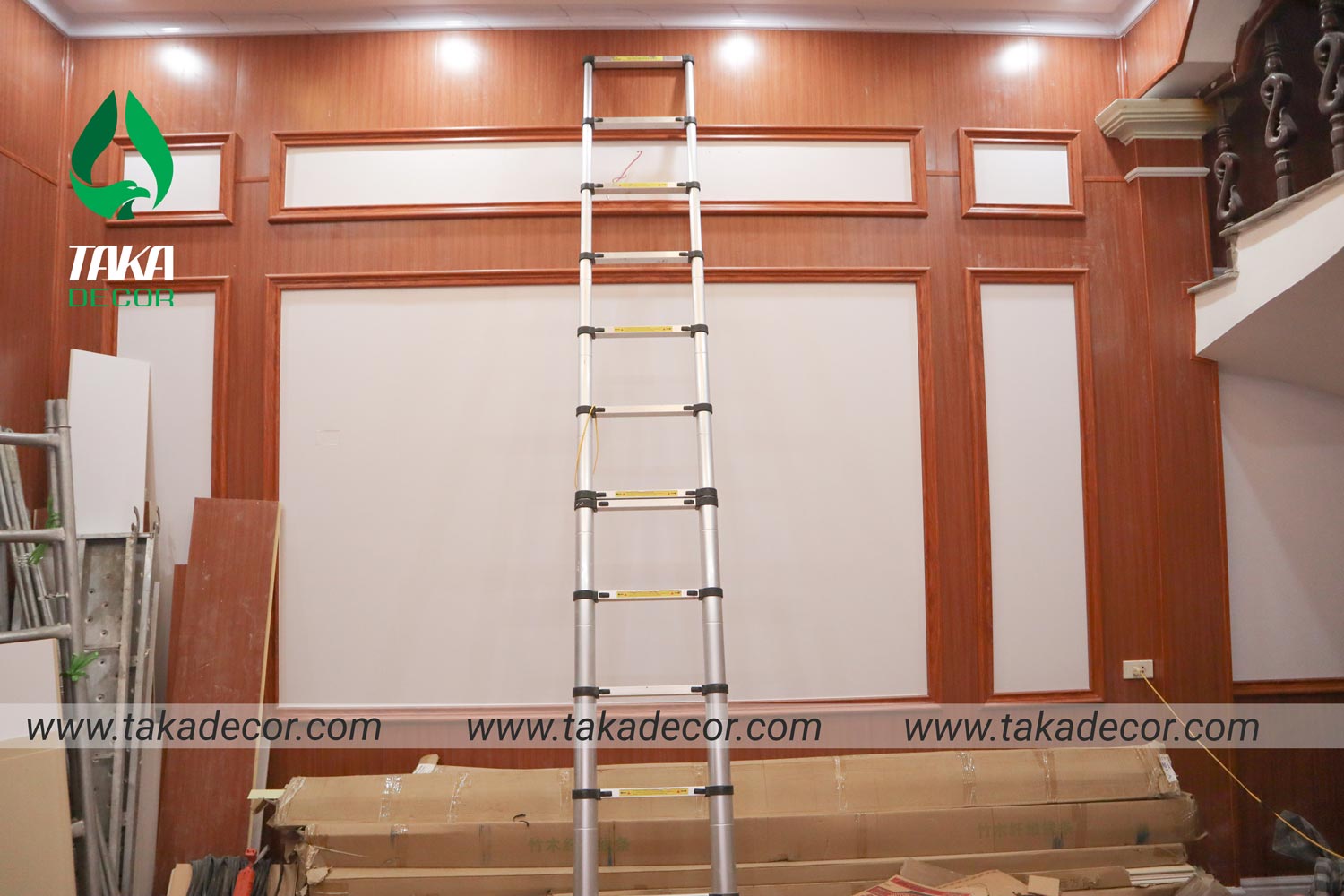 Thi công nội thất bằng tấm nhựa ốp tường pvc vân gỗ