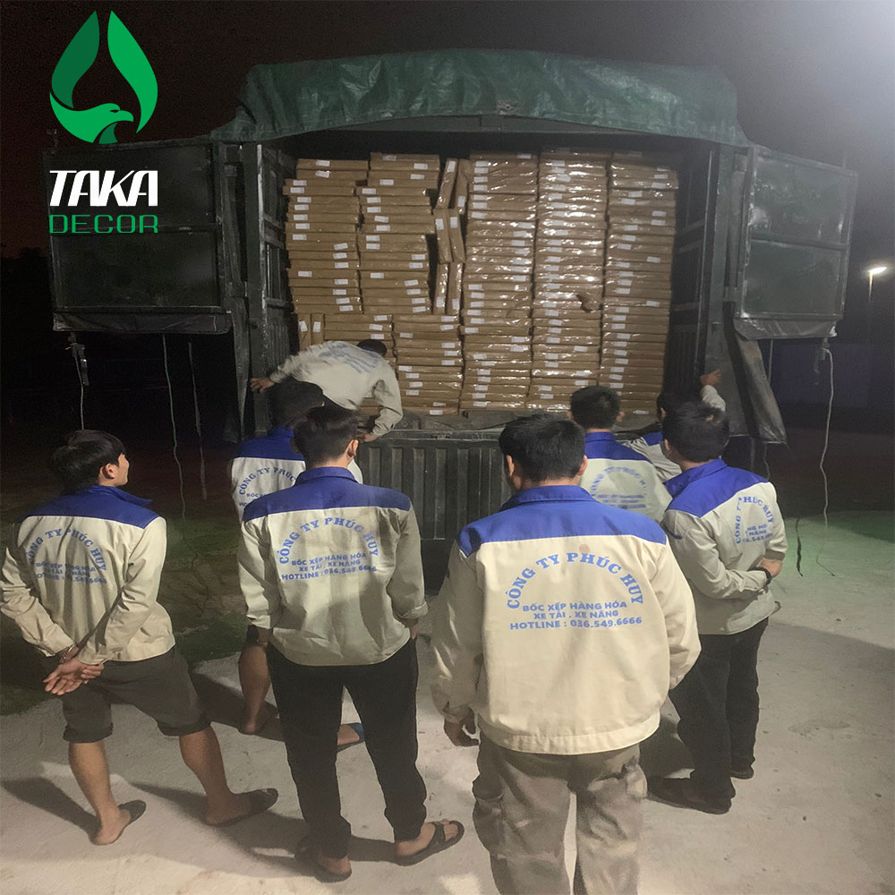 Tấm ốp tường pvc qua hải quan về việt nam