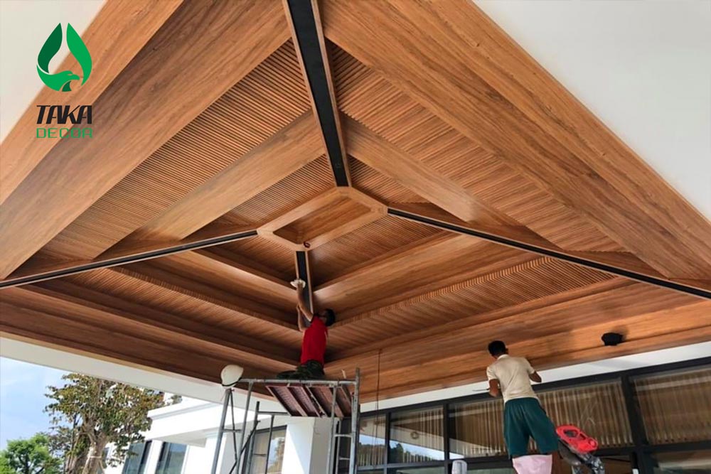 Cách khắc phục tường và trần ẩm mốc, ngấm nước, bong tróc sơn bằng tấm ốp tường pvc