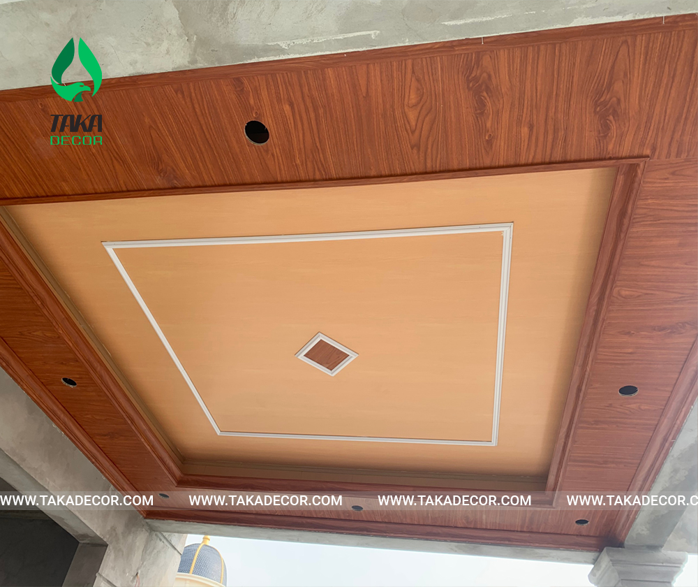 công trình thi công tấm nhựa ốp tường pvc giả gỗ mã Taka 001