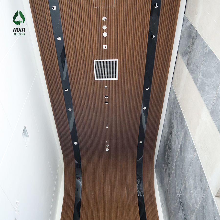Mẫu Trần Nhựa Hai Cấp Cho Nhà Cũ