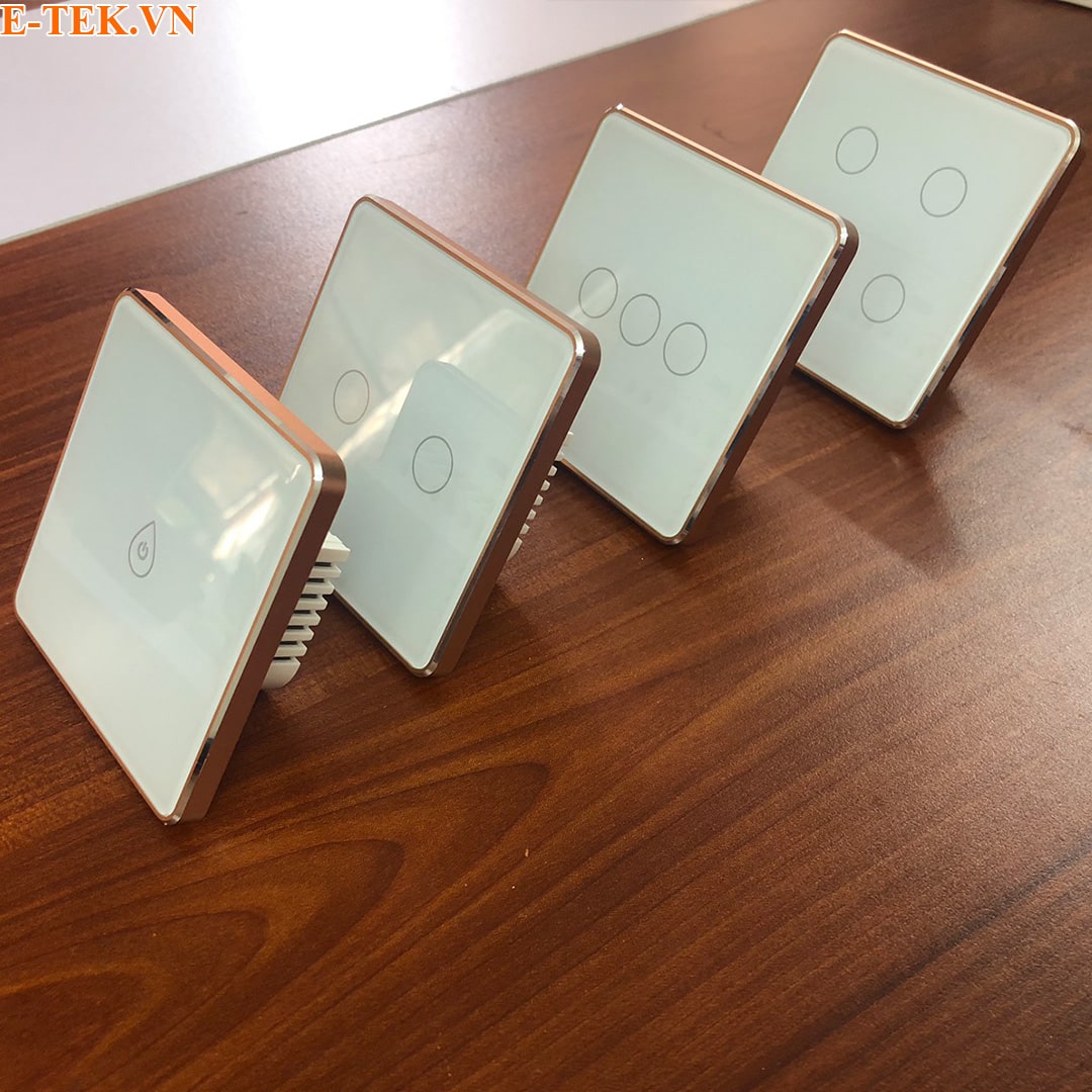 Công tắc viền vàng mặt trắng thông minh Tuya