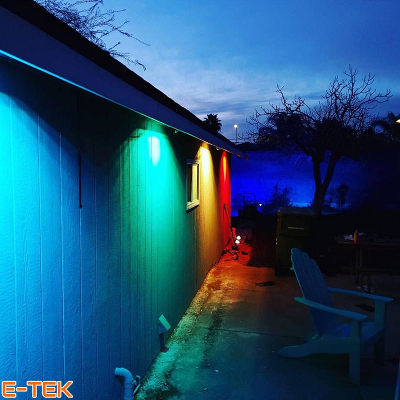 Đèn pha LED đổi mầu RGBW ngoài trời Wifi TUYA 60W Novostella lung linh sắc màu