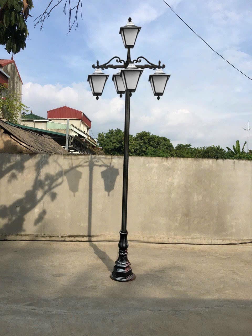 Cột đèn 5 bóng chùa đại