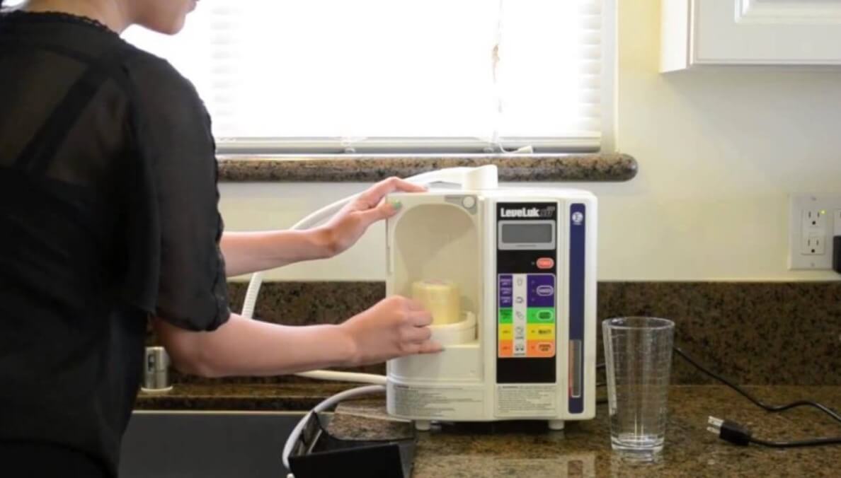 Máy-Lọc-Nước-Ion-Kiềm-Enagic-Kangen