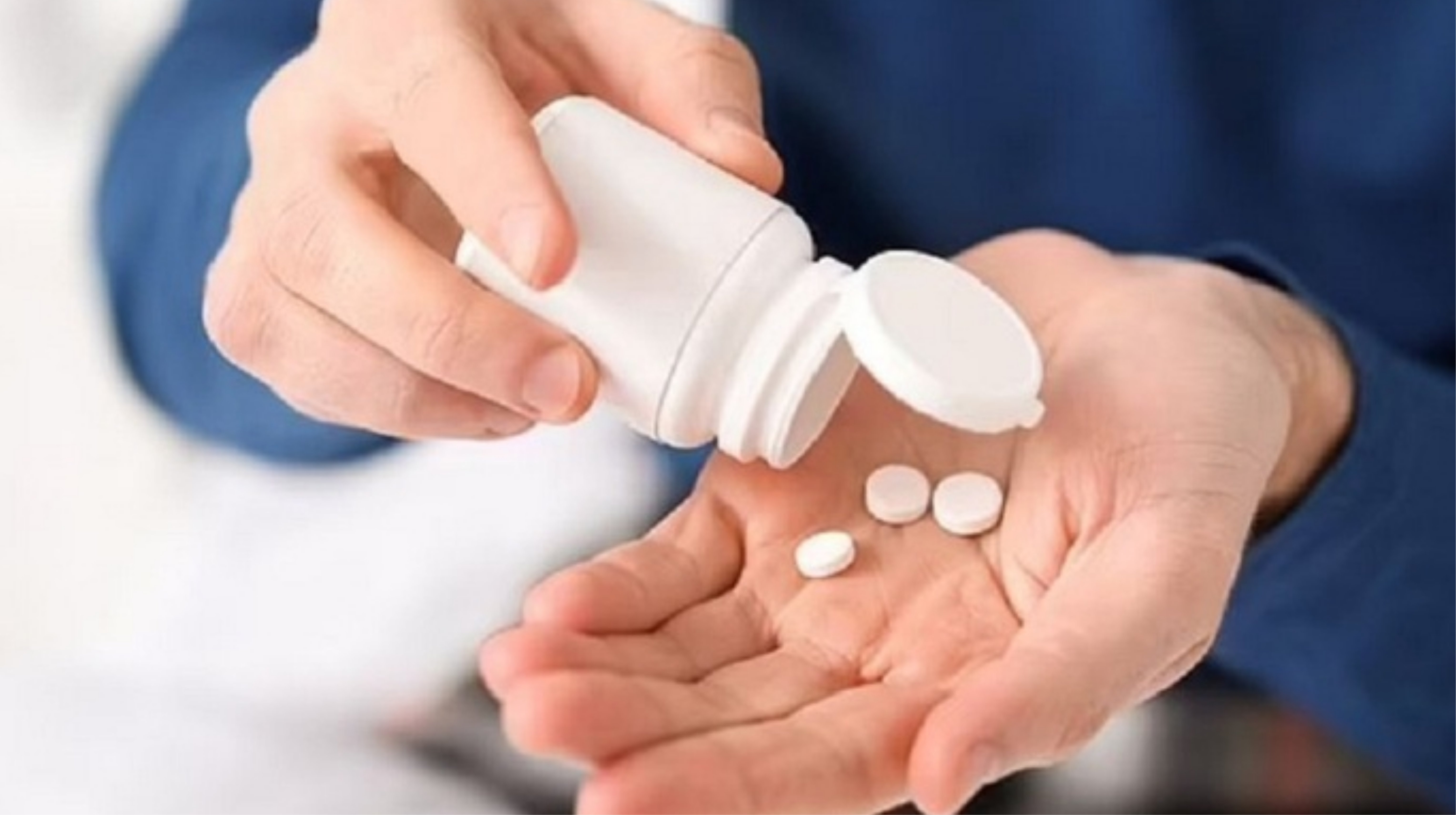 Người mắc các bệnh mãn tính hoặc đang điều trị bằng thuốc