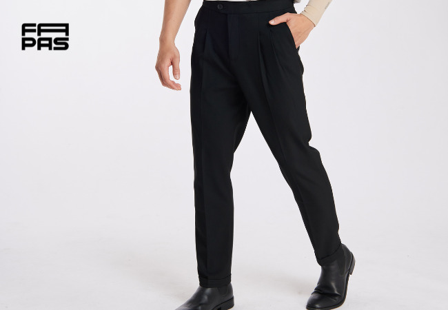 Chỉnh chu với mi kết hợp với quần vải và giày âu