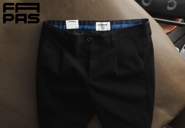 Quần short kaki nam đen