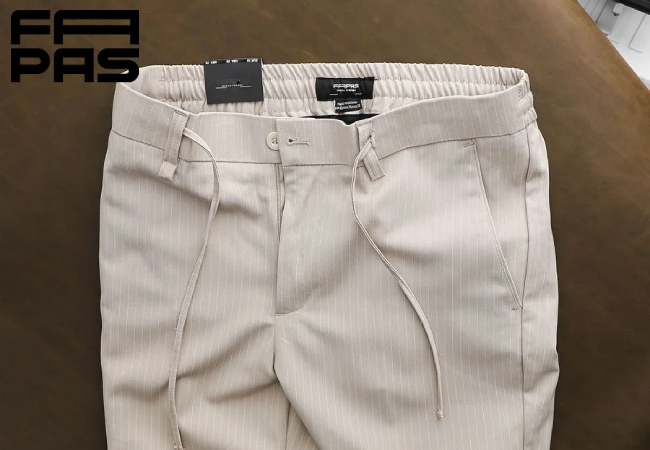 Quần tây short nam màu kem