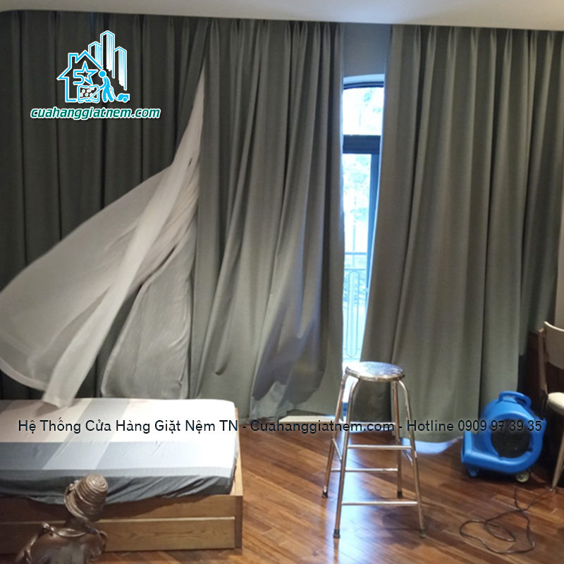 Giặt Rèm Cửa Tận Nhà Tháo Lắp Và Không Tháo Lắp Tận Nhà