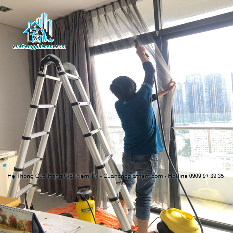 Giặt Rèm Cửa Tận Nhà Tháo Lắp Và Không Tháo Lắp Tận Nhà