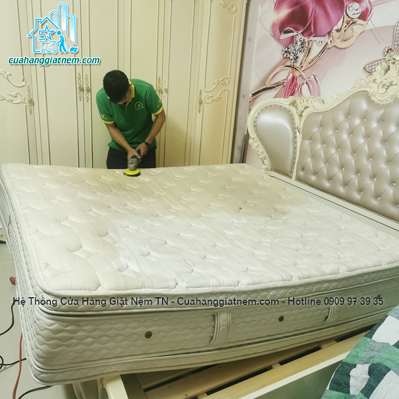 Giặt nệm hơi nóng diệt khuẩn Karcher Đức tại nhà