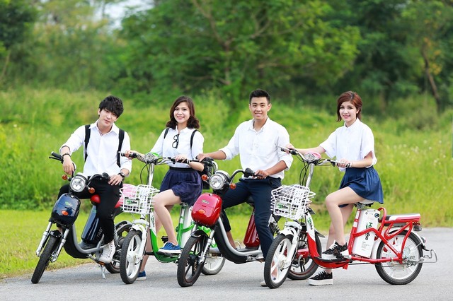 cách khởi động xe đạp điện