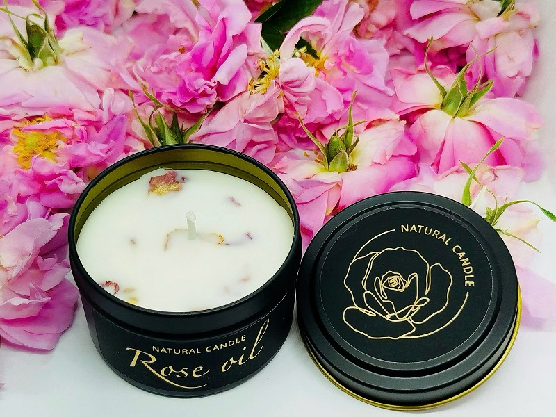 Nến thơm tinh chất hoa hồng Lema