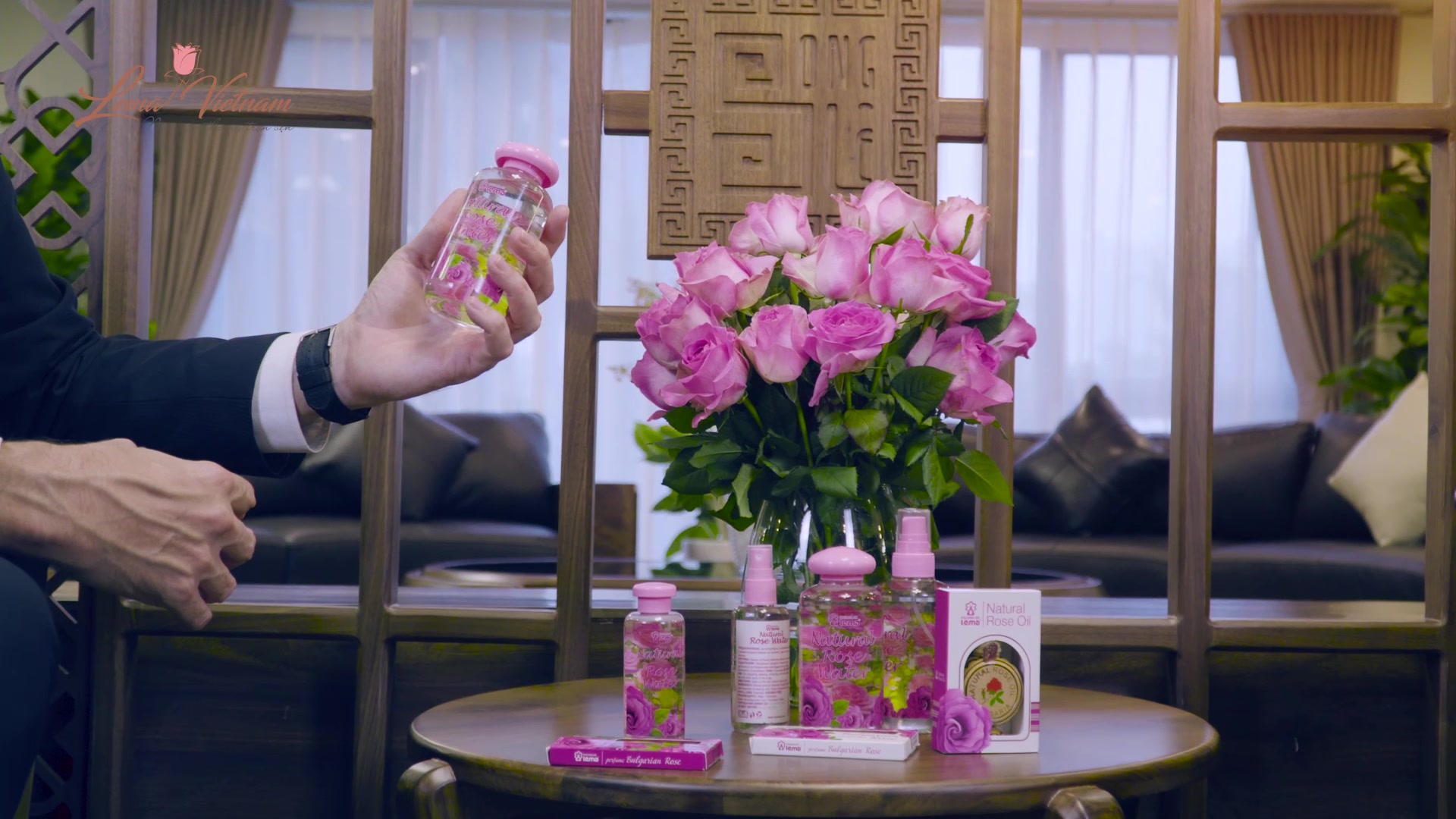 Nước hoa hồng nhập khẩu