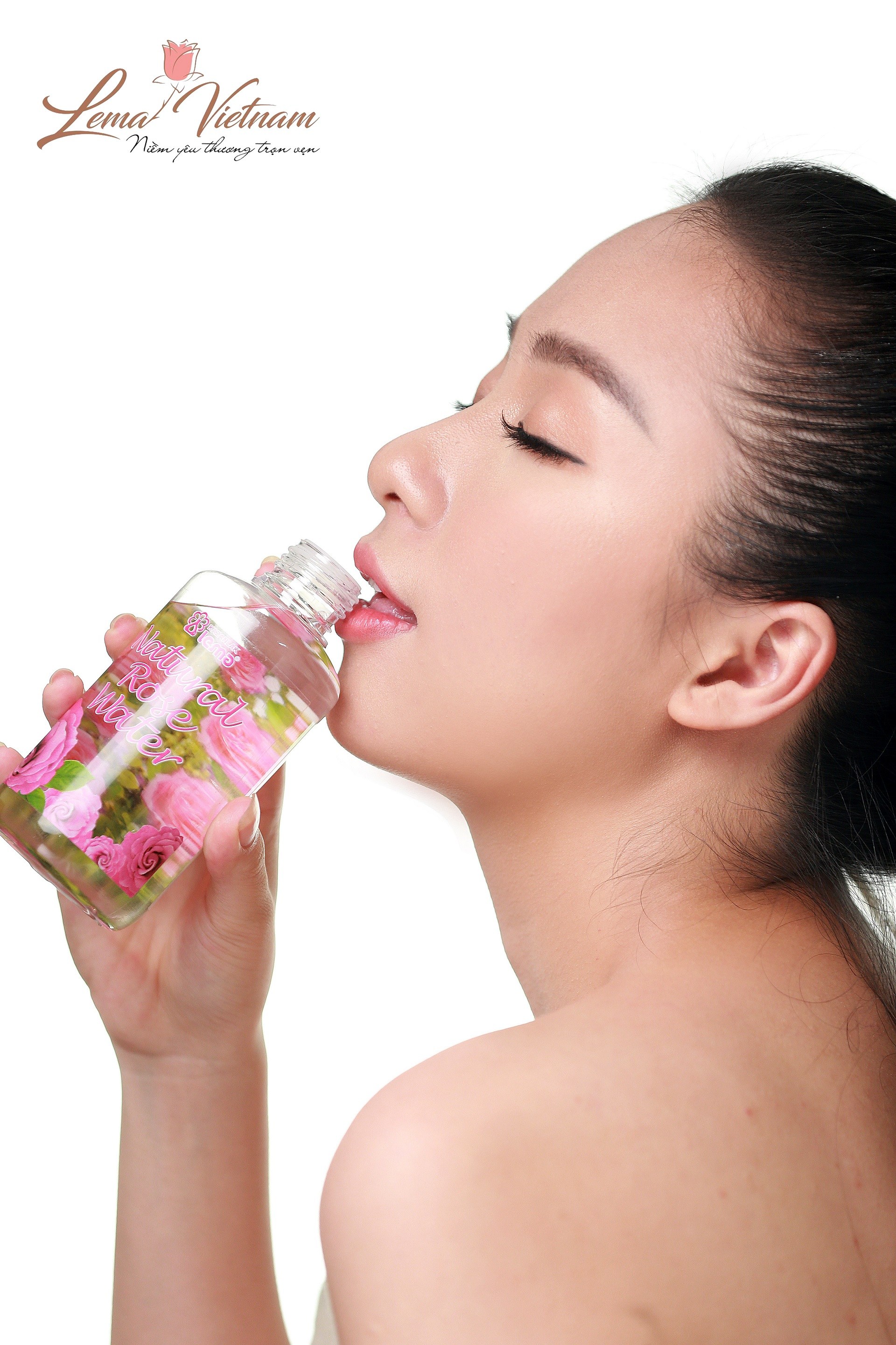 tác dụng của nước hoa hồng đối với da