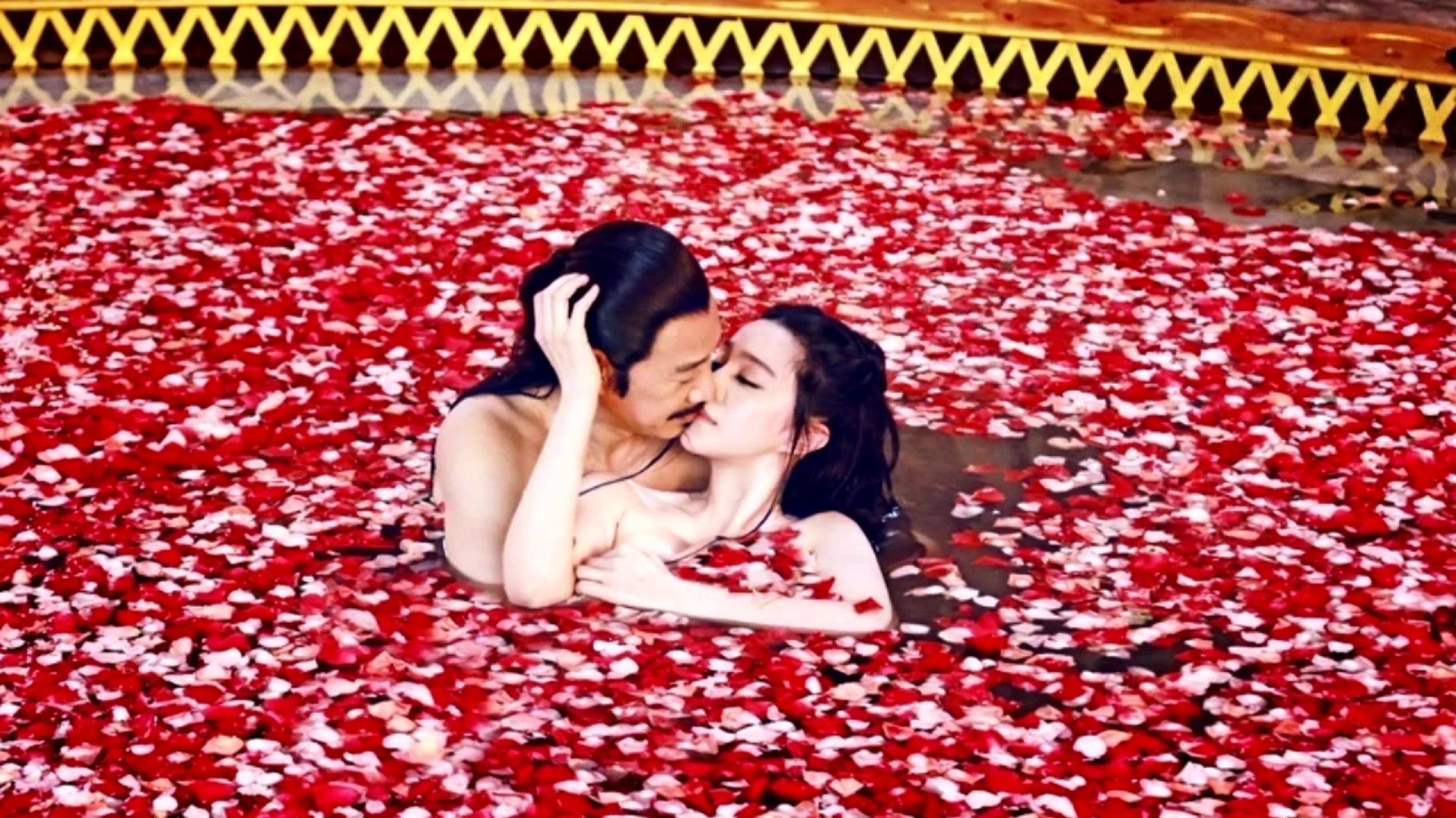 Nước hoa hồng Lema