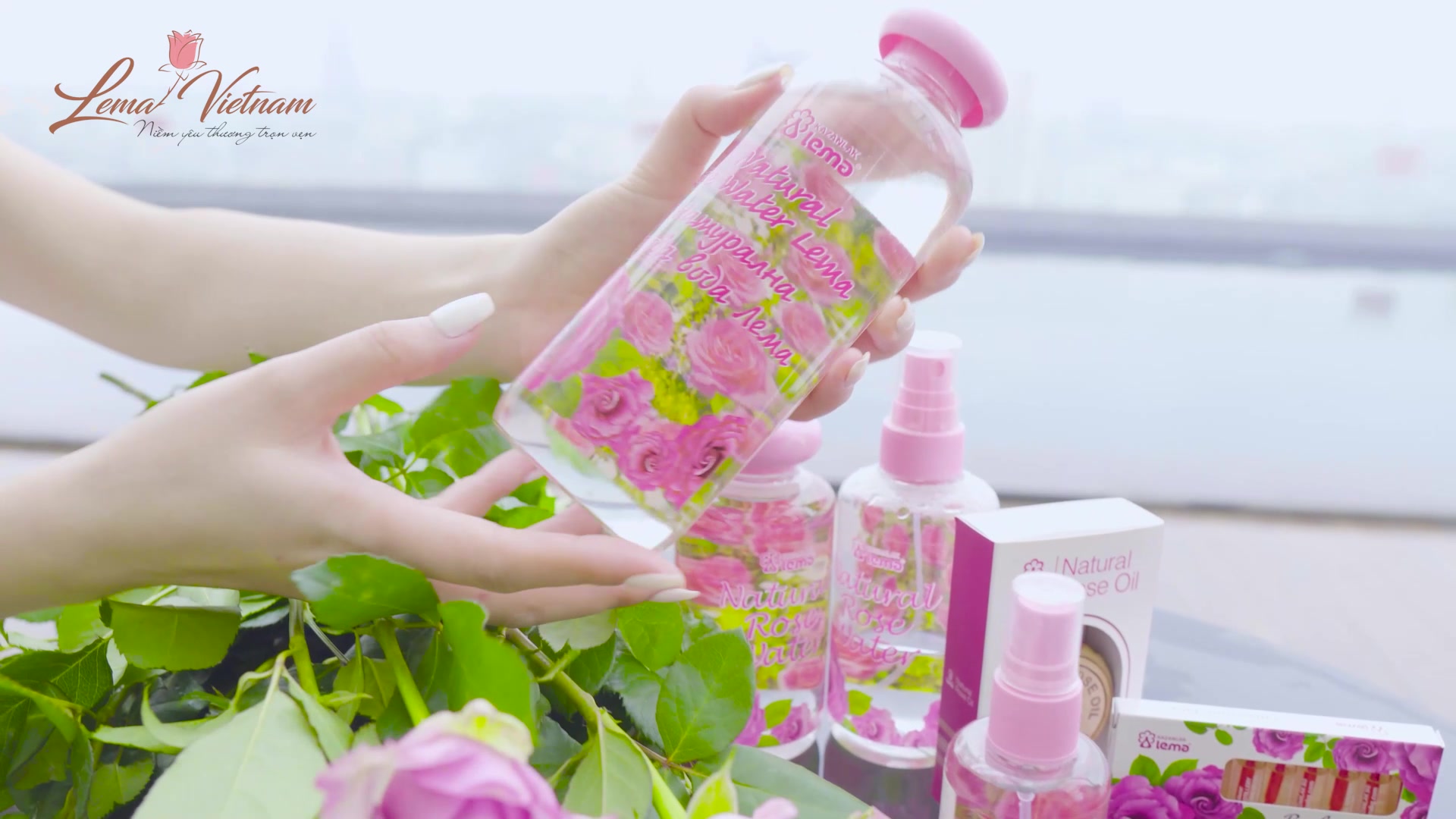 Nước hoa hồng nguyên chất