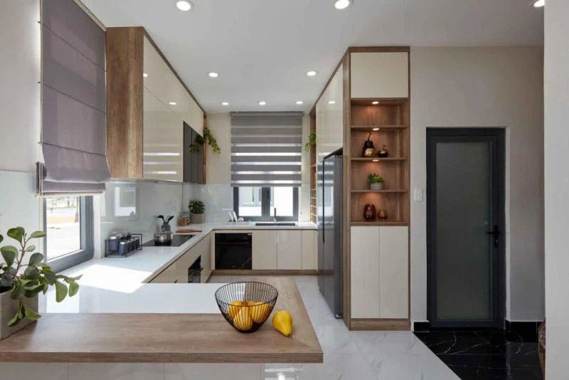 Không nên đặt nhà bếp đối diện cửa chính
