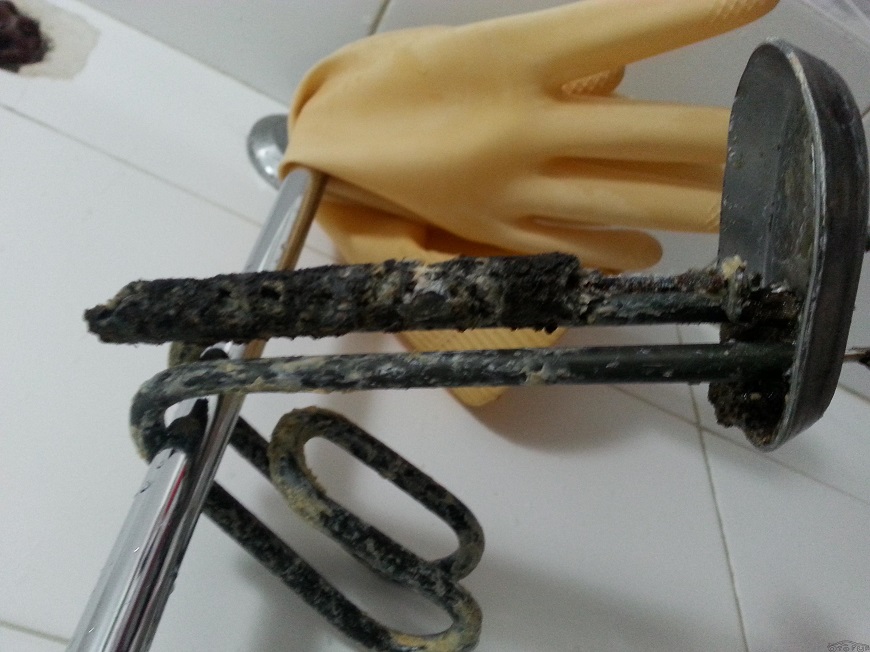 Thanh đốt bình nóng lạnh hỏng do nhiều nguyên nhân