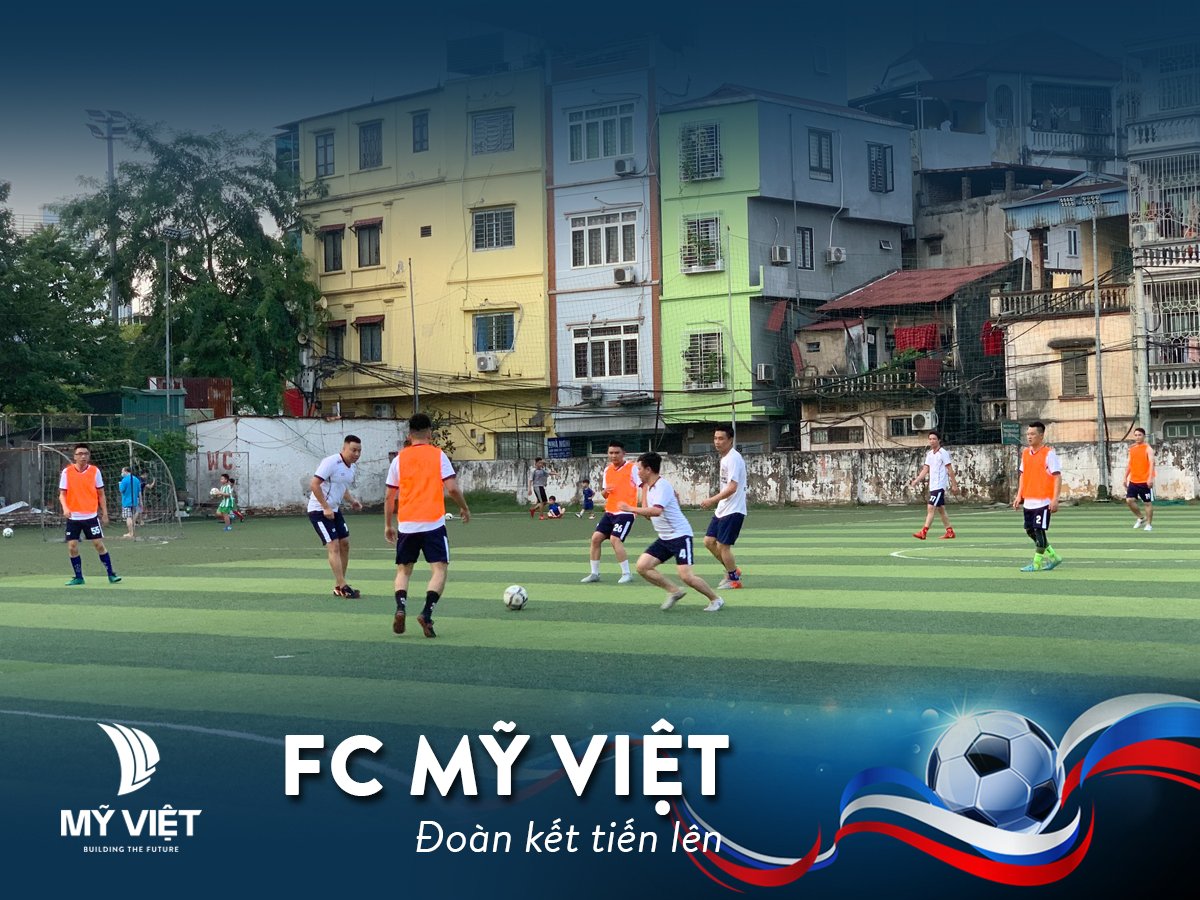 Đội bóng Mỹ Việt đá giao hữu