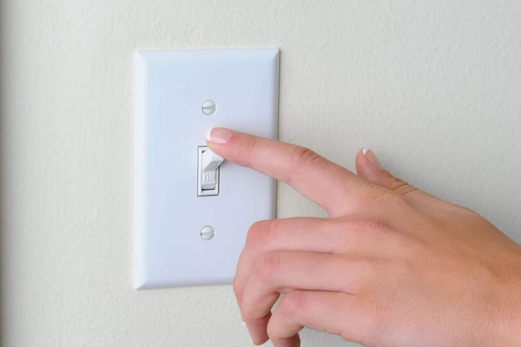 Lắp đặt aptomat nhằm đảm bảo an toàn khi sử dụng thiết bị