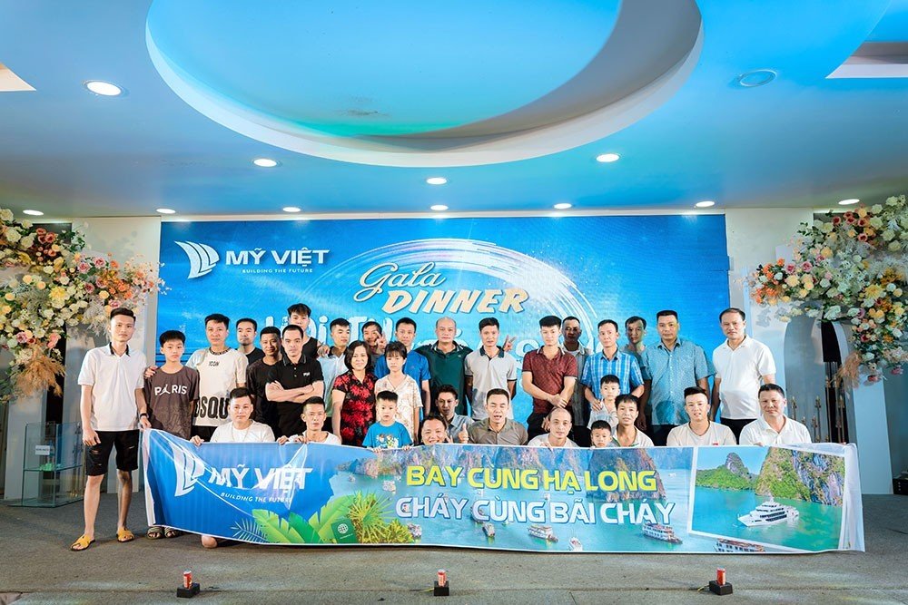 CBNV chụp ảnh tại Gala Dinner