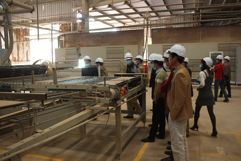 Bên trong nhà máy gạch men Prime Vĩnh Phúc