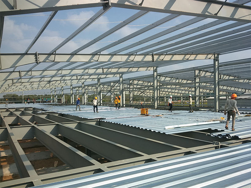 Công trình hiện đại sử dụng thép hộp vuông mạ kẽm