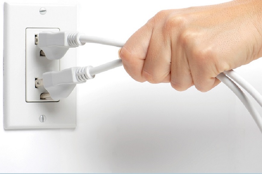 Ngắt mọi nguồn điện để đảm bảo an toàn