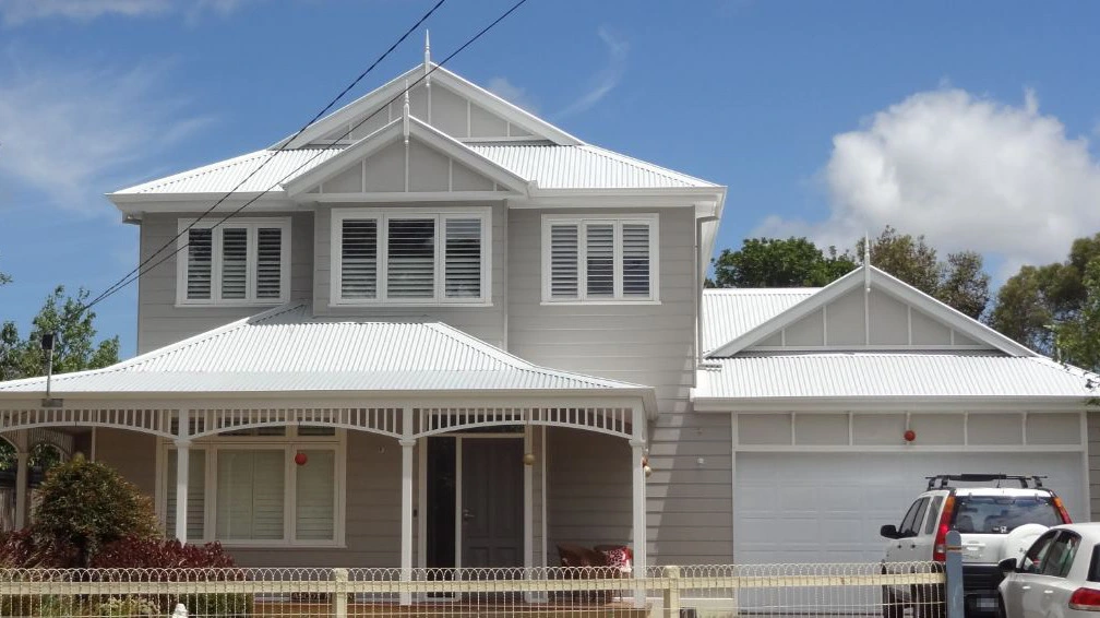 Gam màu trắng sữa mang đến vẻ đẹp thơ mộng, yên bình cho công trình