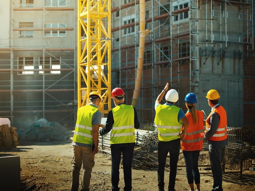 Cần có kỹ thuật thi công vách ngăn tôn bài bản và đúng kỹ thuật để bảo đảm sự kiên cố