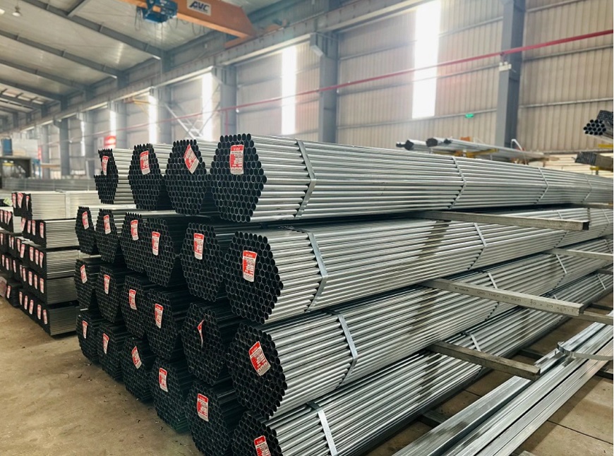 Ống thép mạ kẽm phi 48 được làm từ chất liệu thép carbon có độ bền cao